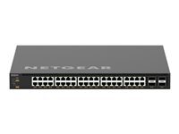 NETGEAR M4350 40X4C Commutateur C3 Géré 40 x 10010002.5G5G10GBase T PoE++ + 4 x 40100 Gigabit QSFP28 flux d'air de 'avant vers 'arrière Montable sur rack PoE++